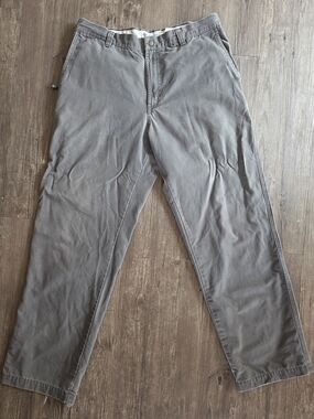Columbia Men's Classic Straight Chino Pants - Gray